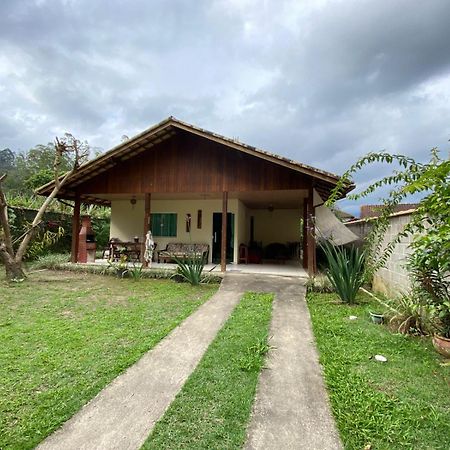 Lumiar Casa Solar Churrasqueira Com 3 Quartos Sendo Um Suite Arejada, Jardim A 700M Do Centro Esterno foto